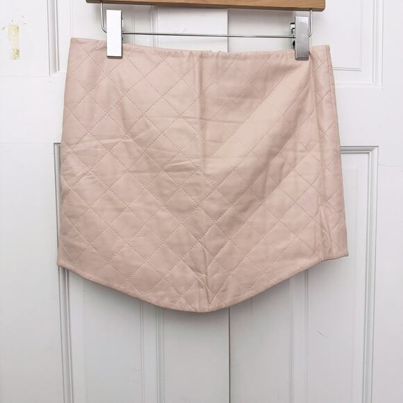 Love Leather Pink Quilted Mini Skirt (Size Small) - Picture 2 of 9